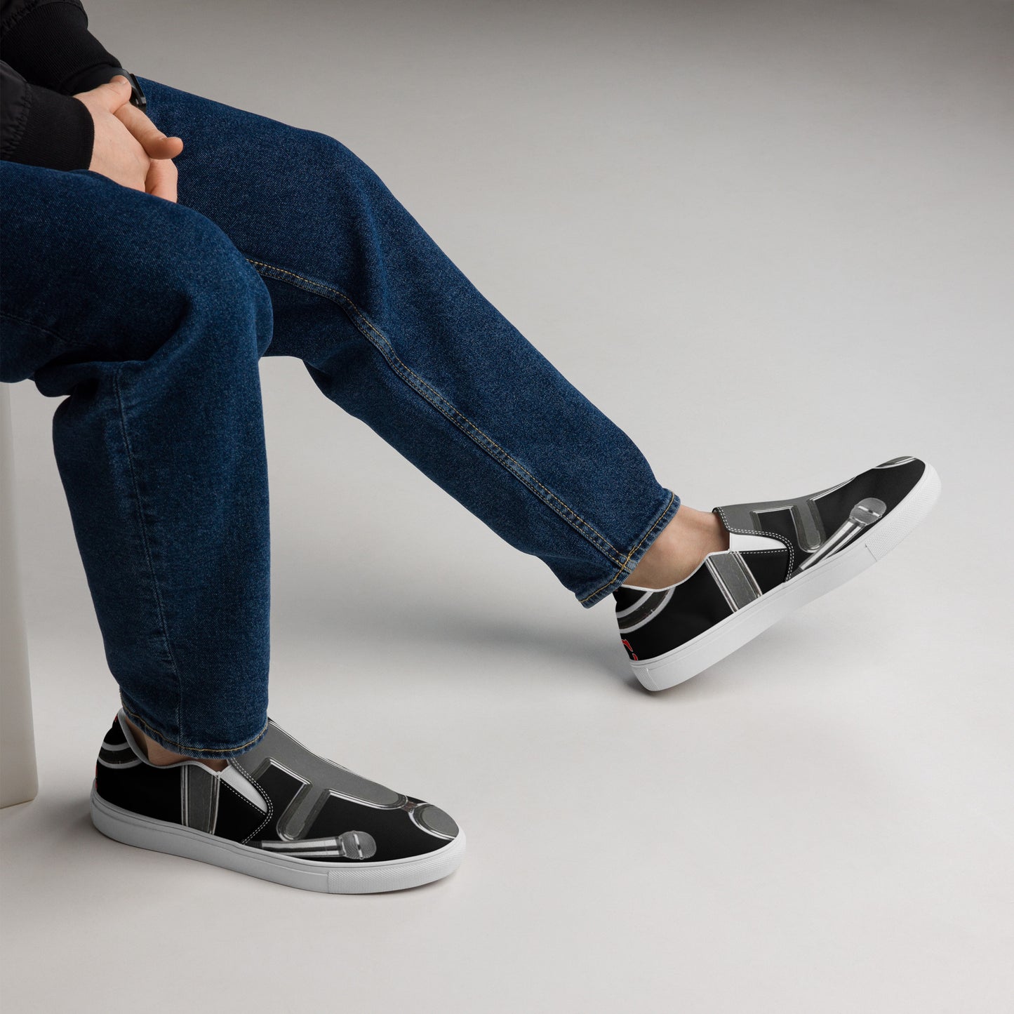 THE TRU MC Men’s slip-on canvas shoes